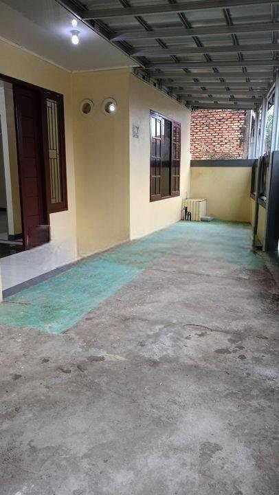 Rumah Hoek Strategis Dekat kelurahan Pondok Ranggon