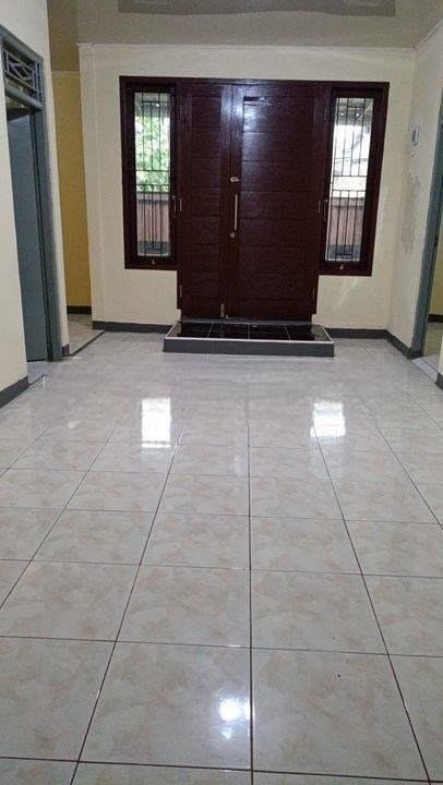 Rumah Hoek Strategis Dekat kelurahan Pondok Ranggon
