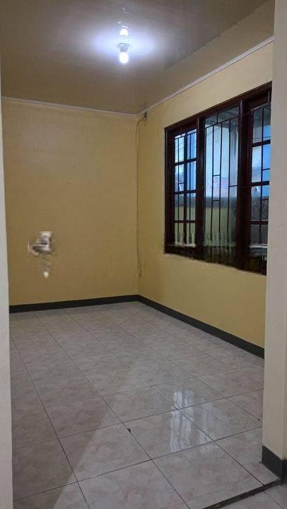 Rumah Hoek Strategis Dekat kelurahan Pondok Ranggon