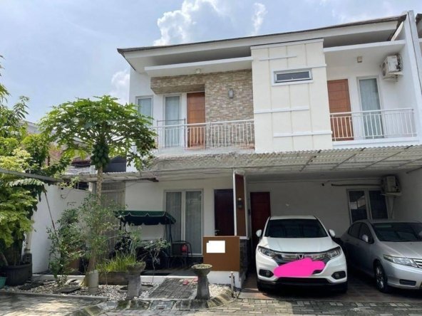 Rumah Luas Unit Pojok di Bintaro Sebelah RS Insan Medika Center 2 Lt Siap Huni J6947