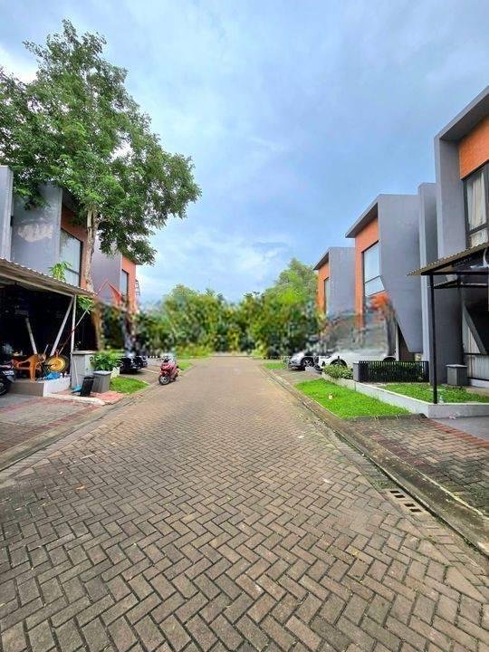 Rumah Semi Furnished Di Kebayoran Bintaro Sektor 7