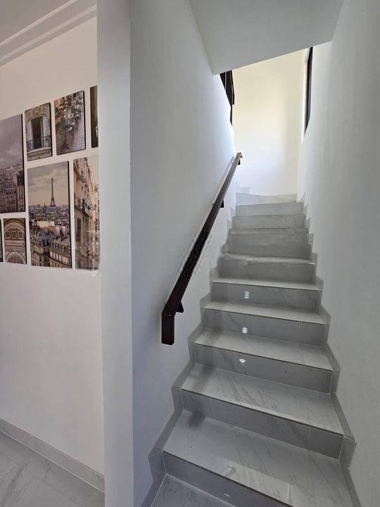 Sewa Rumah 3 Lantai Golf Island Pik Ukuran 5x12