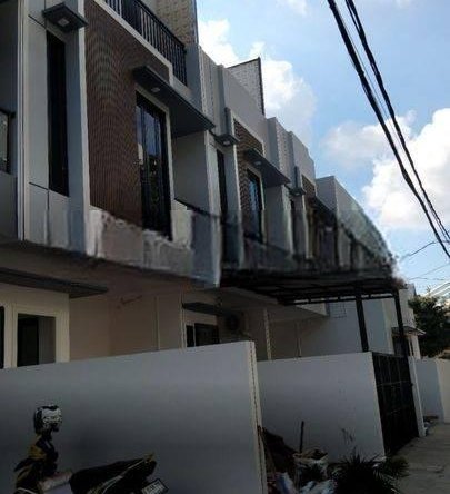 Rumah Mewah 2 lantai dekat area Perkantoran Cempaka Putih Jakarta Pusat