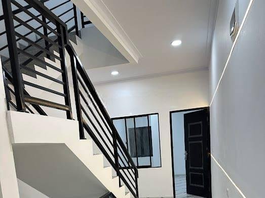 Rumah Tanjung Duren 3 lantai jalan 2 mobil