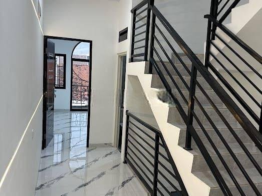 Rumah Tanjung Duren 3 lantai jalan 2 mobil