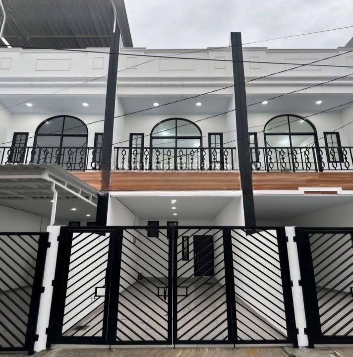 Rumah Tanjung Duren 3 lantai jalan 2 mobil