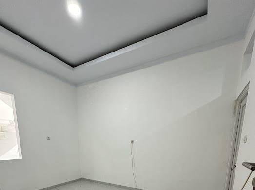 Rumah tanjung duren di Jalan menteng 3 Lantai SHM jalan 2 mobil lega Rumah tanjung duren di Jalan menteng 3 Lantai SHM jalan 2 mobil lega