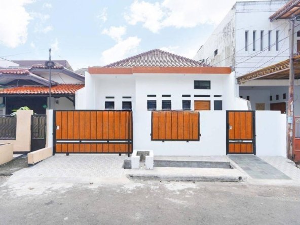 Rumah Luas 1 Lt Strategis 7 Menit ke Stasiun Sudimara 3 KT Free Renov J23658