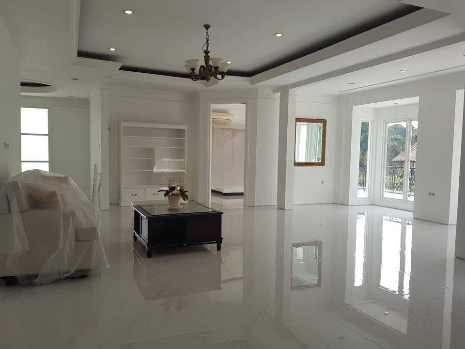 Disewakan rumah daerah Kemang Jakarta Selatan.