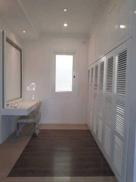 Disewakan rumah daerah Kemang Jakarta Selatan.