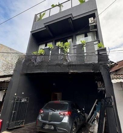 Rumah 3 Tingkat Full Furnished di Gandaria, Jakarta Selatan 18 Rumah 3 Tingkat Full Furnished di Gandaria, Jakarta Selatan Rumah 3 Tingkat Full Furnished di Gandaria
