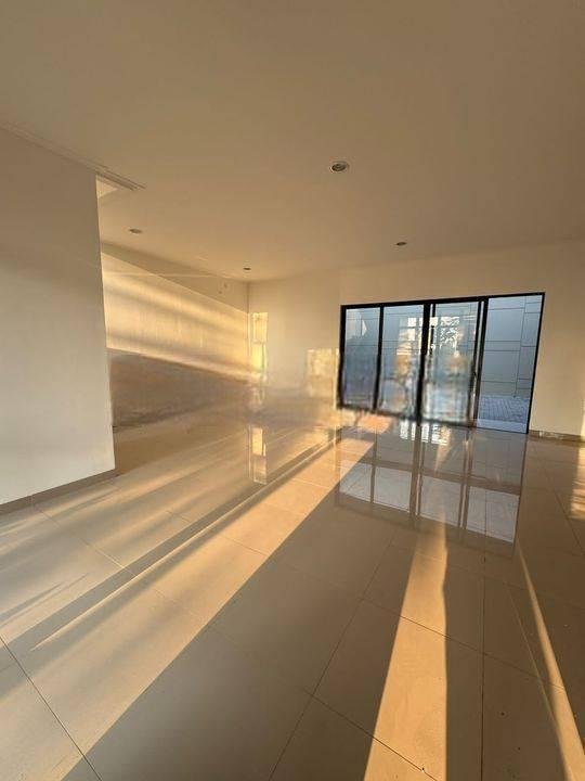 Dijual Rumah 2 Lantai Pik 2 Uk 10x20 Brand New Cluster Super Bagus Termurah