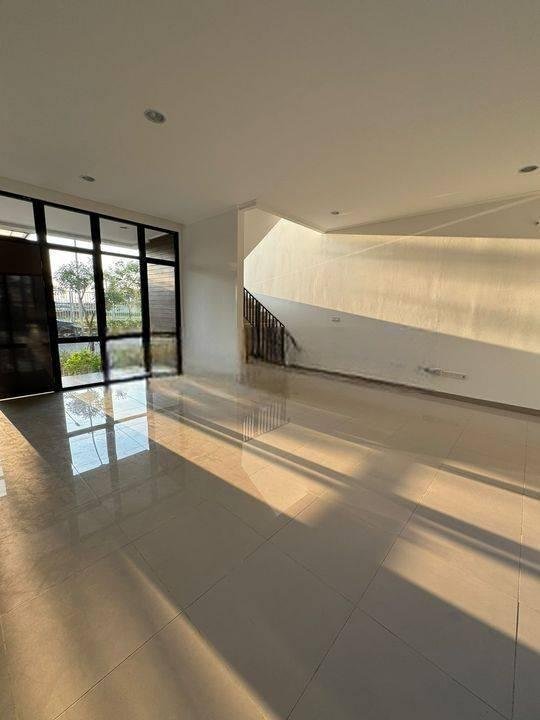 Dijual Rumah 2 Lantai Pik 2 Uk 10x20 Brand New Cluster Super Bagus Termurah