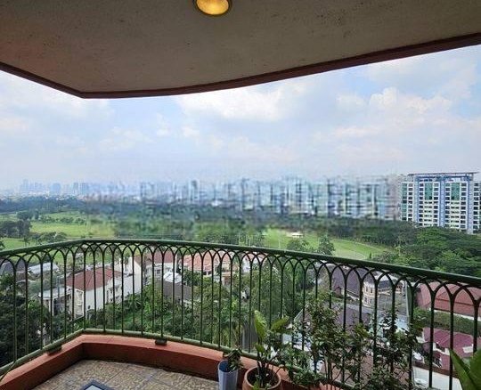 Apartemen Greenview Nuansa Hijau 3 Kamar Tidur Golf View Pondok Indah Jakarta Selatan