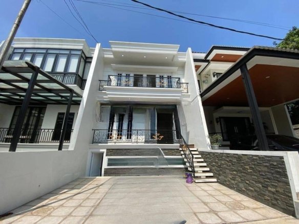 Rumah Brand New Semi Furnished Void Tinggi di Cilandak 4 Rumah Brand New Semi Furnished Void Tinggi di Cilandak Rumah Brand New Semi Furnished Void Tinggi di Cilandak