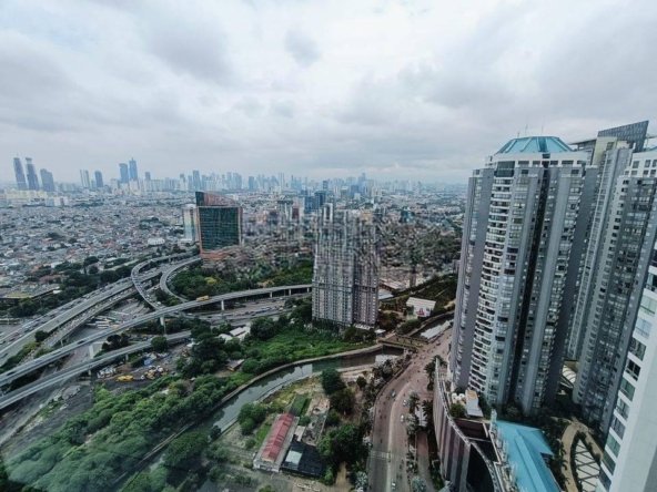 Apartement Condominium Taman Anggrek 3 BR Furnished