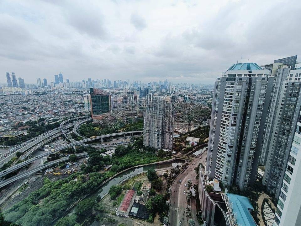 Apartement Condominium Taman Anggrek 3 BR Furnished