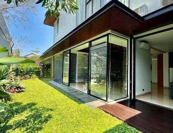 House Tropical Minimalis Best Location Kemang Dalam Jakarta Selatan