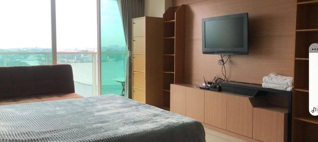 Sebelah Balai Kota Bandung