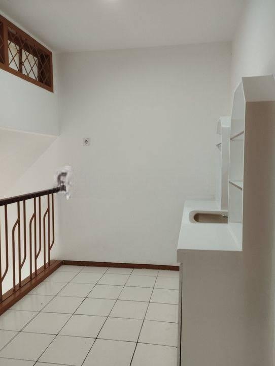 Rumah Bagus 3 lantai selesai renovasi Kelapa Gading