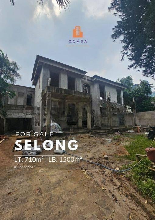 Rumah 70% finishing lokasi strategis di kebayoran baru
