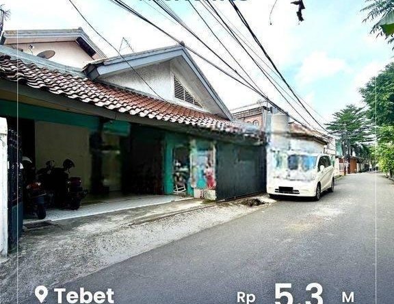Rumah Hitung Tanah dekat Taman 230m2 Akses Mudah Jalan 2 Mobil