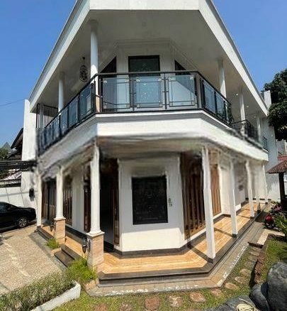 Rumah LUX 500 Meter Dari PIM 2 di Pondok Indah