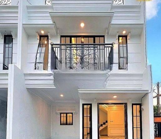 Rumah ada rooftop kolam renang Taman Bermain dan area parkir