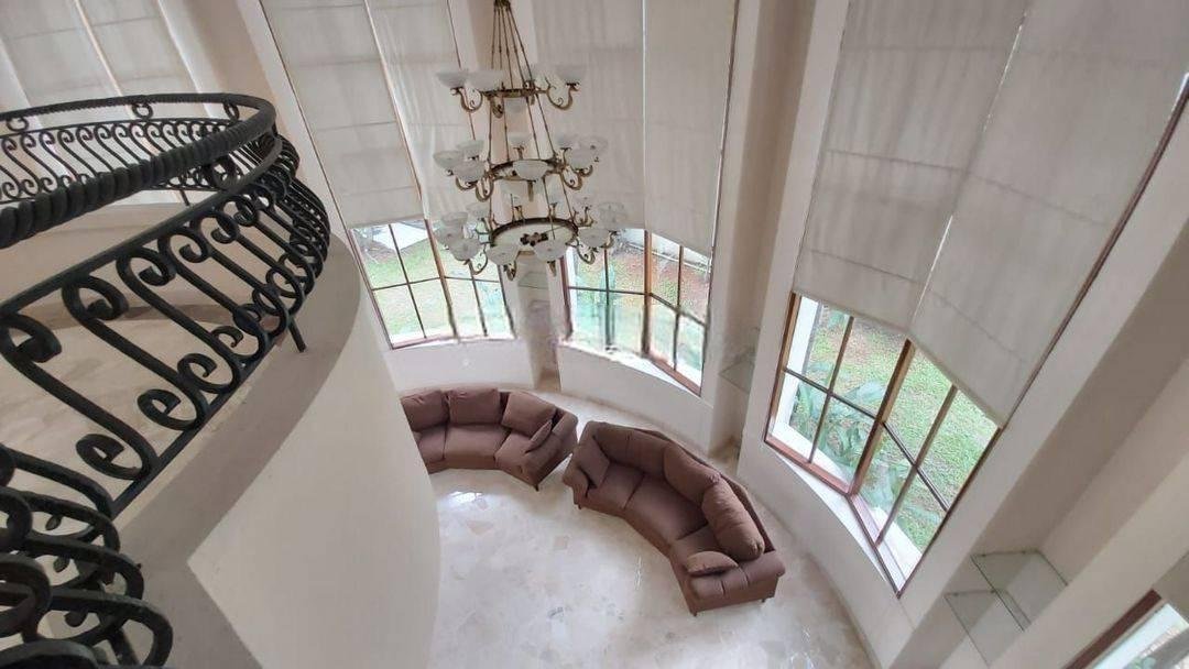 Disewa Rumah di Pondok indah 2 Lantai bisa untuk kantor