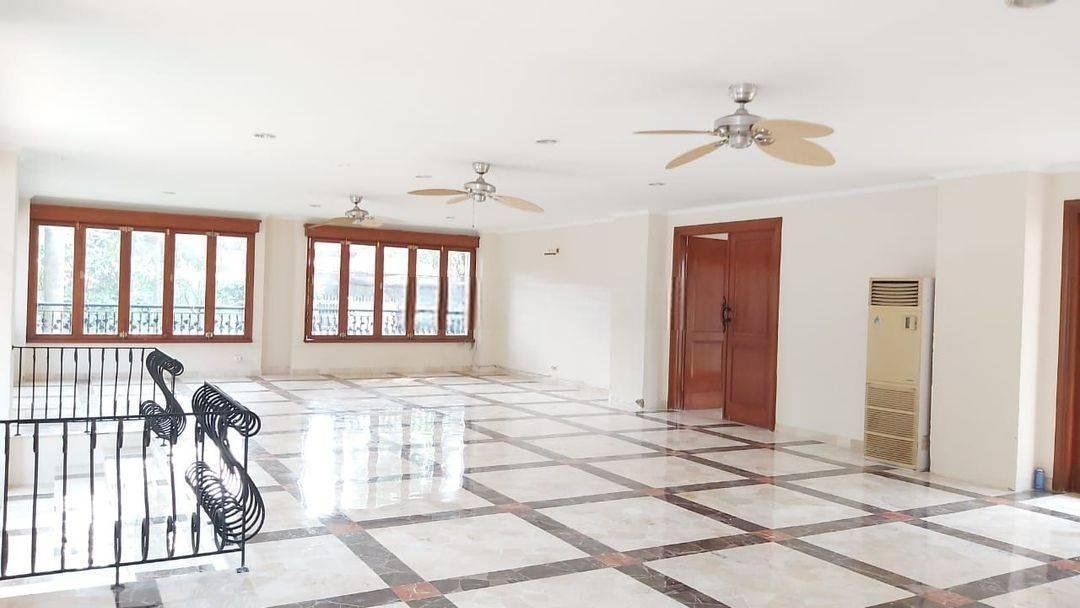 Disewa Rumah di Pondok indah 2 Lantai bisa untuk kantor