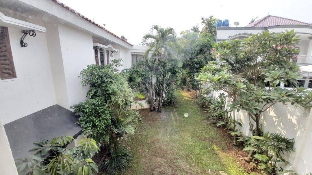 Disewa Rumah di Pondok indah 2 Lantai bisa untuk kantor