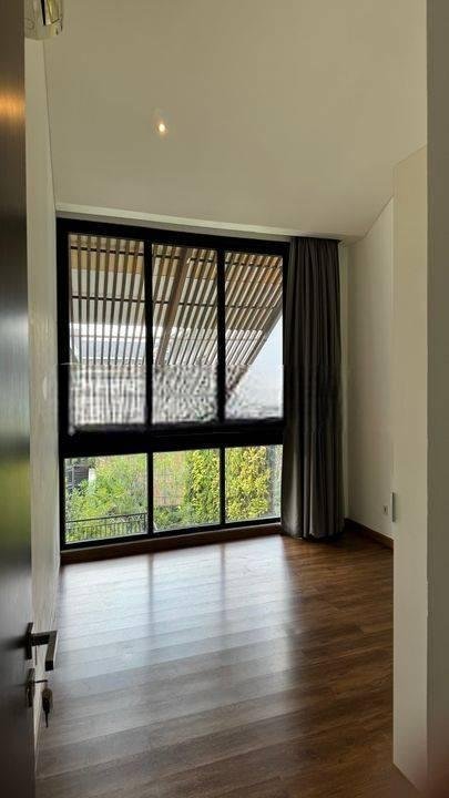 Disewakan Rumah Cluster Mewah Kemang LB 703 m2+Swimming Pool