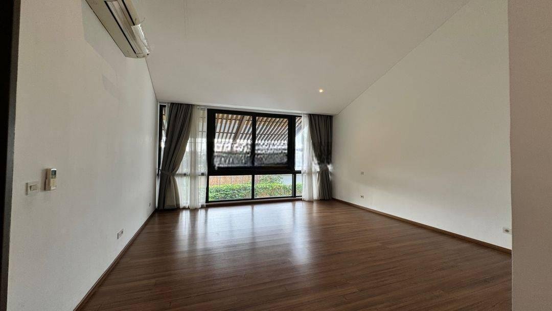 Disewakan Rumah Cluster Mewah Kemang LB 703 m2+Swimming Pool