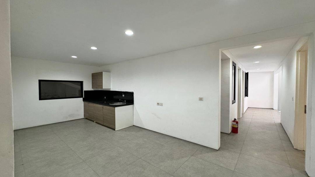 Disewakan Rumah Cluster Mewah Kemang LB 703 m2+Swimming Pool