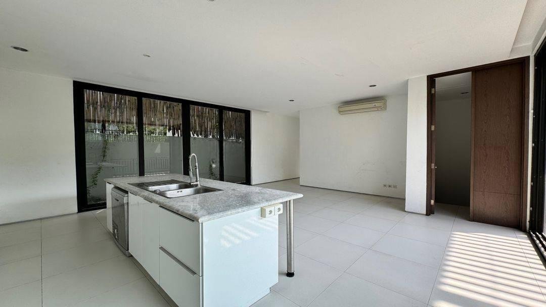Disewakan Rumah Cluster Mewah Kemang LB 703 m2+Swimming Pool