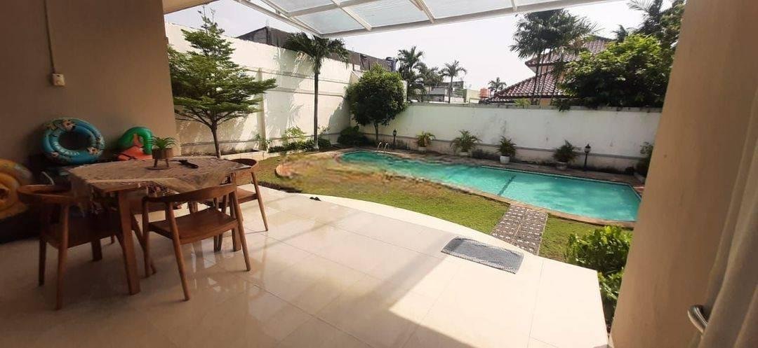 Disewa Rumah Mewah Dan Luas Di Kemang Utara