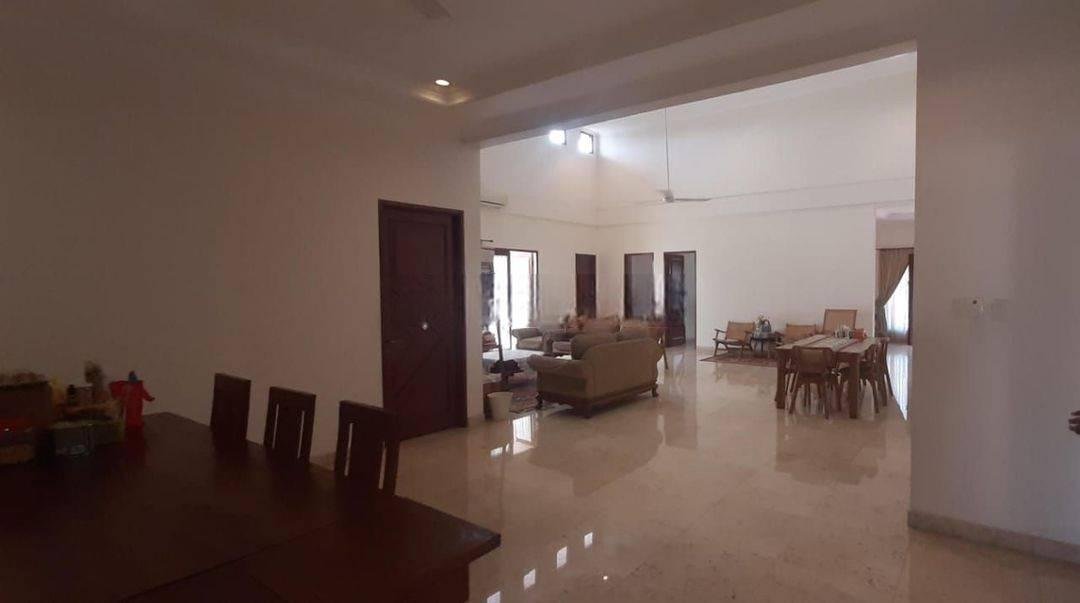 Disewa Rumah Mewah Dan Luas Di Kemang Utara