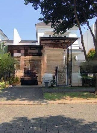 Rumah Sewa bagus terdapat kolam renang