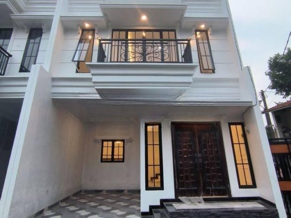 Rumah Cluster Dekat ke Aeon Mall Tanjung Barat Jakarta Selatan