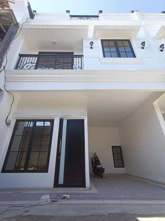 Rumah Cluster Rooftop Dekat Tol di Jagakarsa Jakarta Selatan