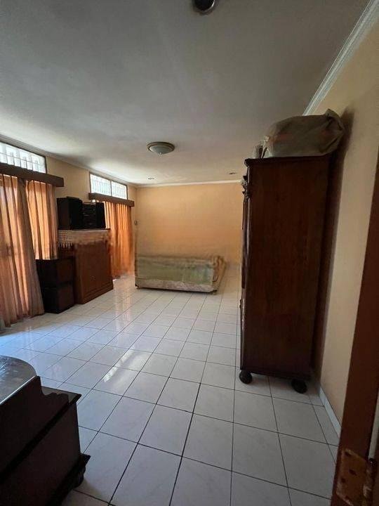 KAMAR MANDI 2+1 HADAP TIMUR DI DALAM KOMPLEK TAMAN MODERN