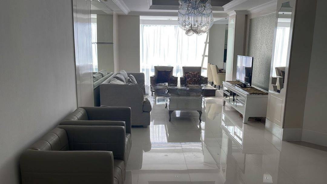 Apartement Condominium Taman Anggrek 3 BR Furnished Bagus