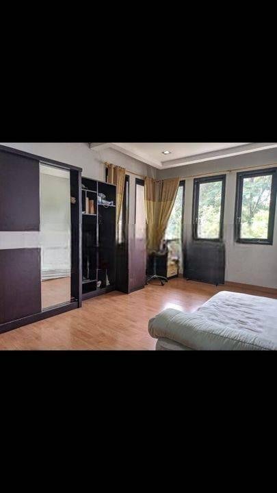 Rumah Mewah 3 Lantai Di Bsd Cluster Castilla Serpong Tangerang Selatan Lt 552m2 Swimpool