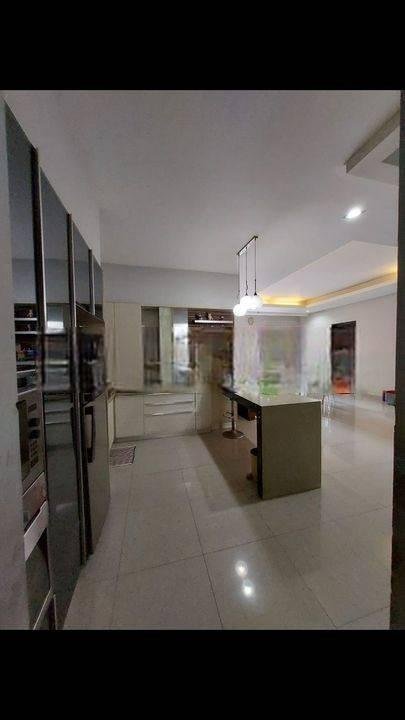 Rumah Mewah 3 Lantai Di Bsd Cluster Castilla Serpong Tangerang Selatan Lt 552m2 Swimpool