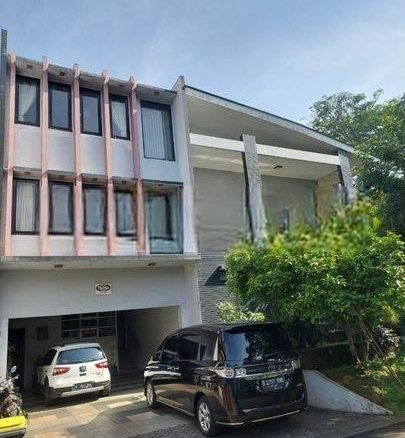 Rumah Mewah 3 Lantai Di Bsd Cluster Castilla Serpong Tangerang Selatan Lt 552m2 Swimpool