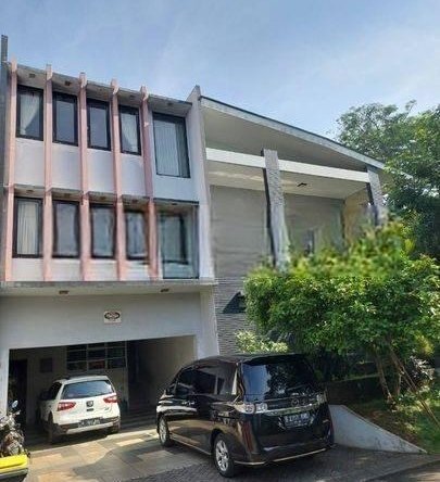 Rumah Mewah 3 Lantai Di Bsd Cluster Castilla Serpong Tangerang Selatan Lt 552m2 Swimpool