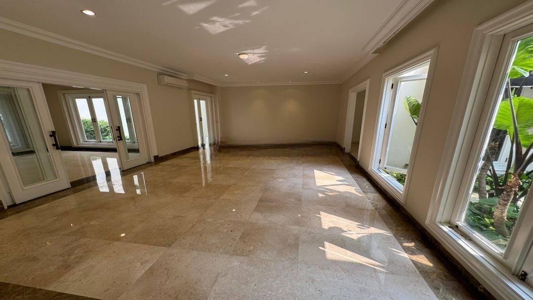 Luxury House In Pondok Indah close To JIS