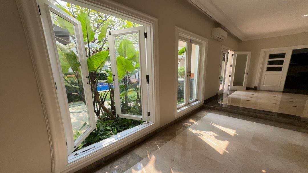 Luxury House In Pondok Indah close To JIS
