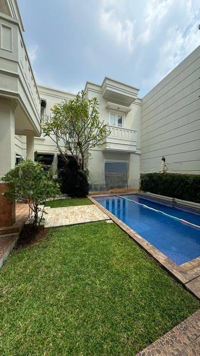 Luxury House In Pondok Indah close To JIS