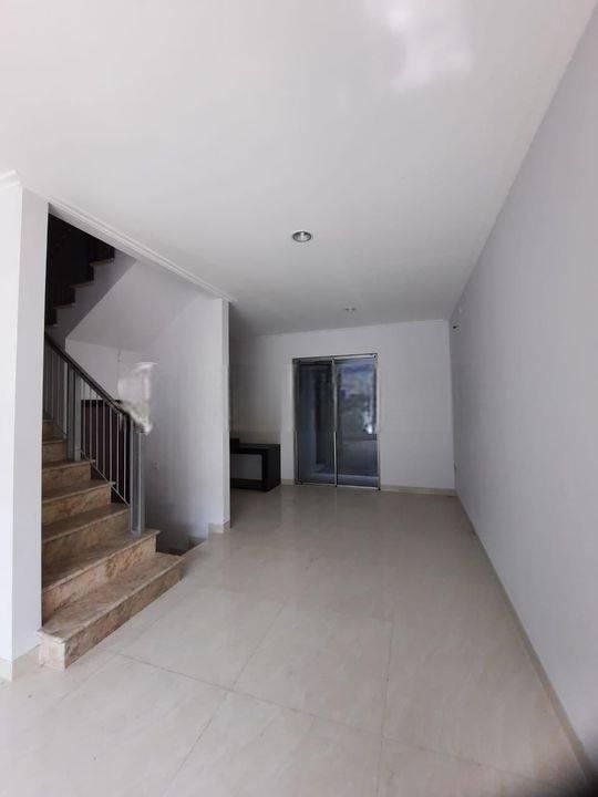 Disewa Murah Rumah Golf Island Pik 6x15 Unfurnished 1 Car Port